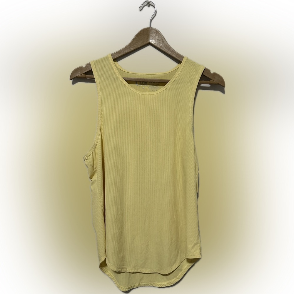 Zyia Active Yellow Ribbed Tank Top - Size Medium - Picture 2 of 8
